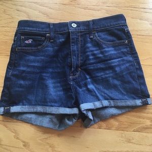 Hollister | Ultra Hi-Rise Short-Shorts | Size 7/28